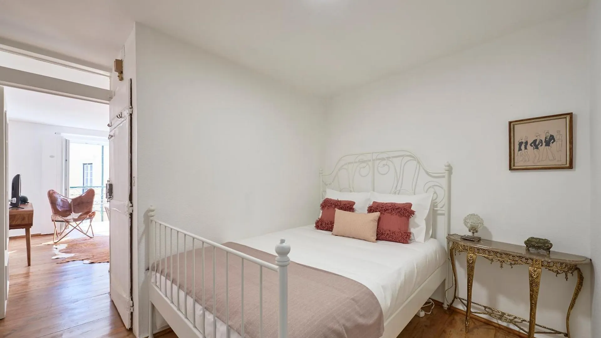 Idyllic Light-Filled Alfama Apt, By Timecooler Lisboa Lägenhet