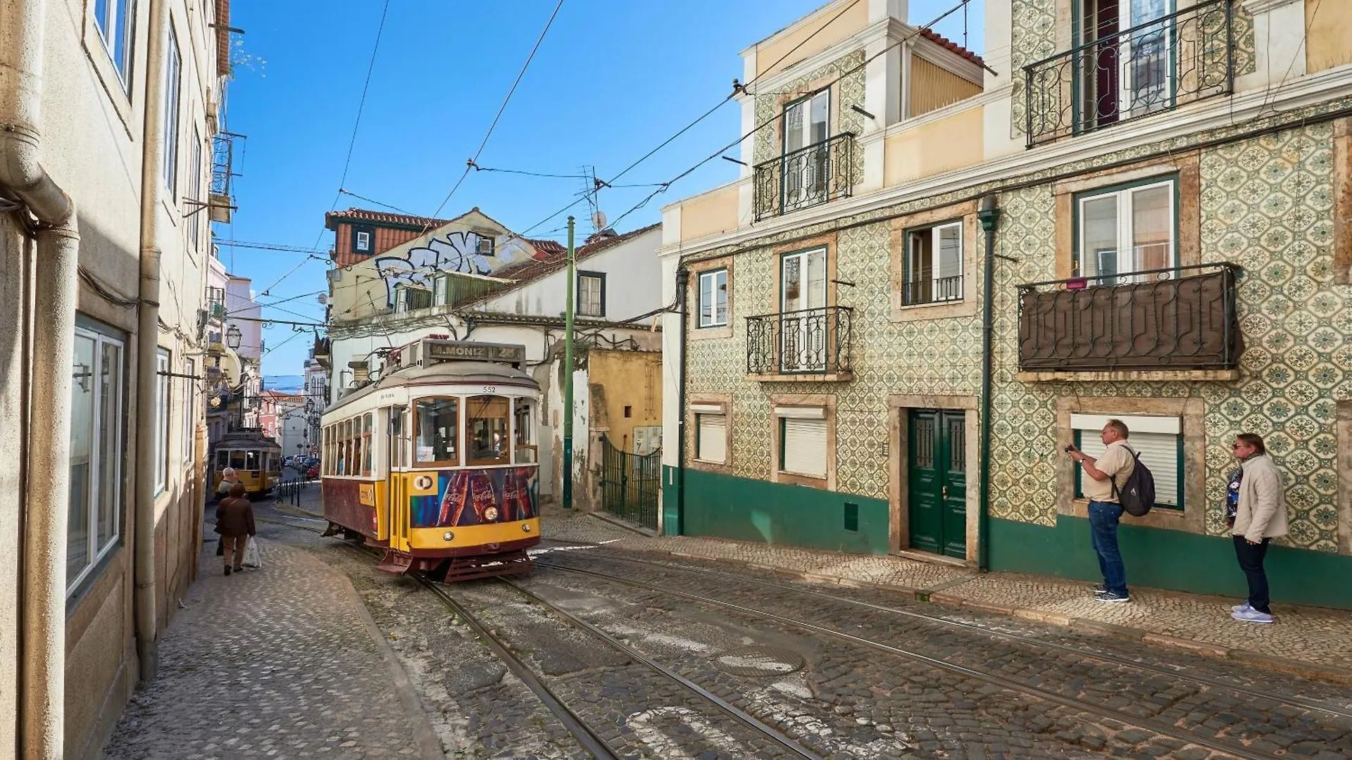 Idyllic Light-Filled Alfama Apt, By Timecooler Lisboa