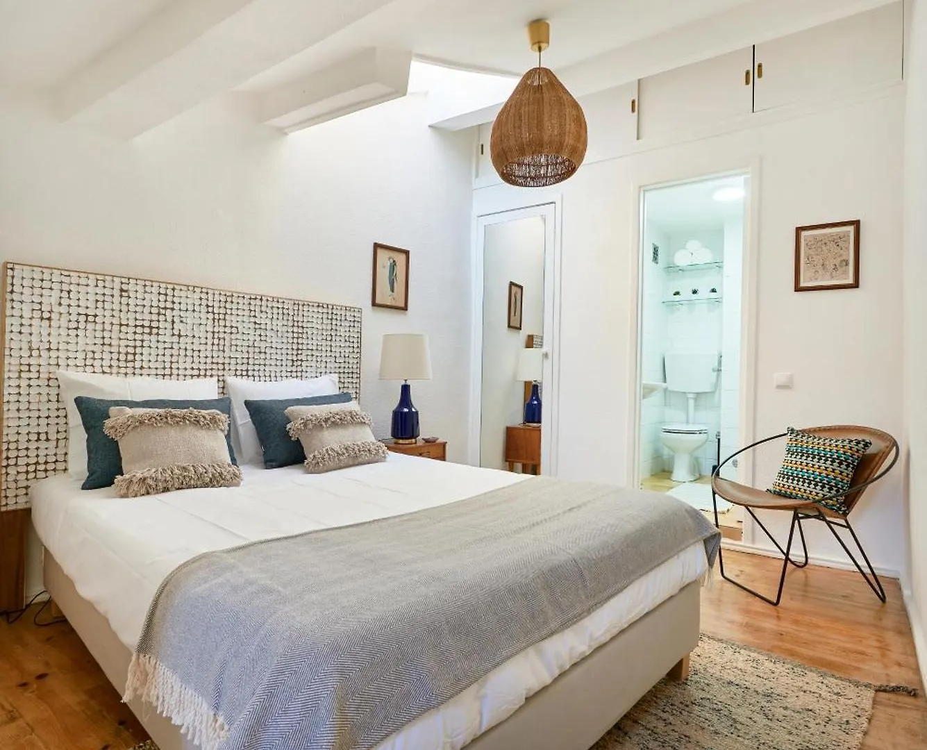 Idyllic Light-Filled Alfama Apt, By Timecooler Lisboa Lägenhet