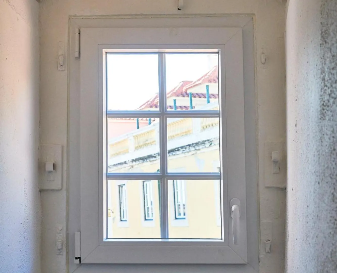 Idyllic Light-Filled Alfama Apt, By Timecooler Lisboa 葡萄牙