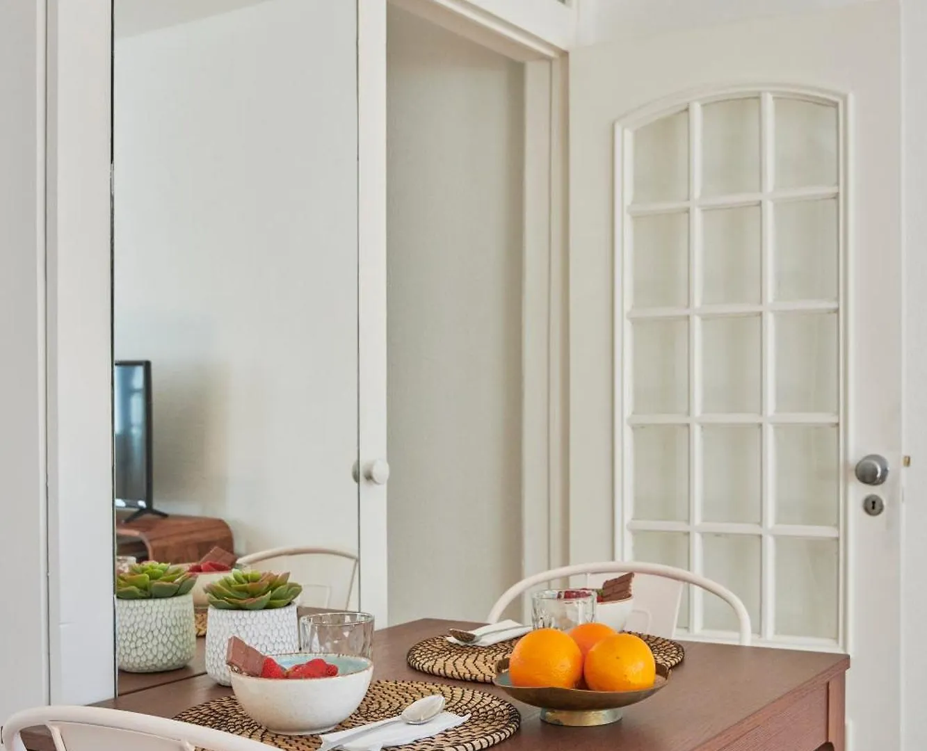 Idyllic Light-Filled Alfama Apt, By Timecooler Lisboa 0*,  葡萄牙