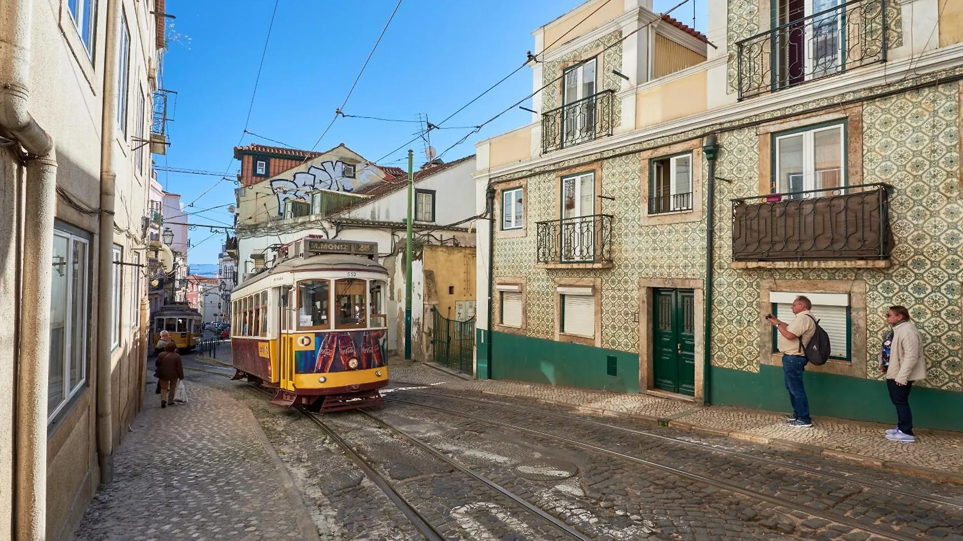 Idyllic Light-Filled Alfama Apt, By Timecooler Lisboa 葡萄牙